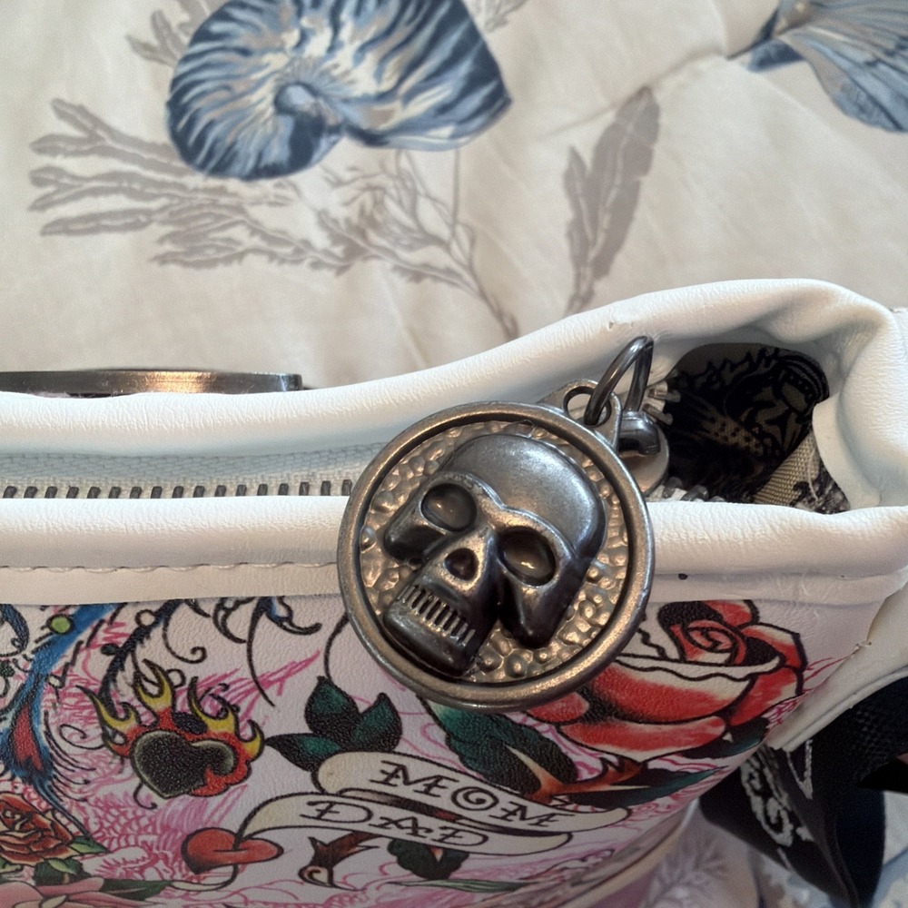 NWT Ed Hardy Y2K Style Pink Skull & Rhinestone Crossbody Bag Vegan‎ Leather - Picture 6 of 8